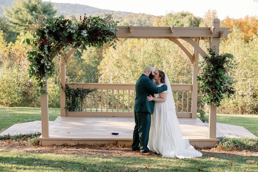 Wedding Venue North Georgia | White Oaks Vineyard